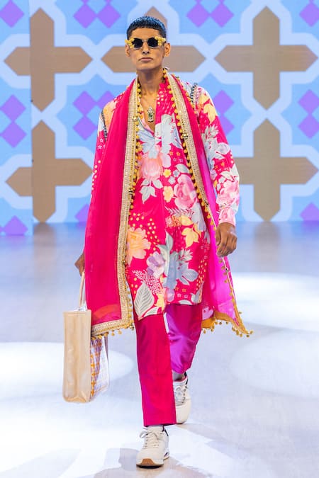 Rishi And Vibhuti Canvas Collar Kurta Set 