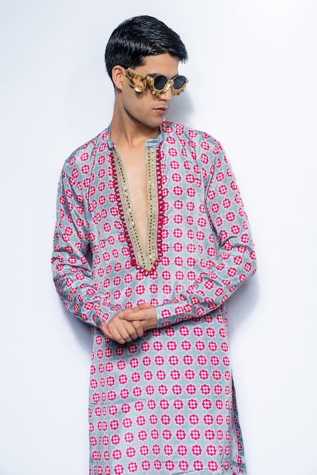 Buy_Rishi and Vibhuti_Magenta Crepe Sequins Regalia Kurta Set  _Online_at_Aza_Fashions