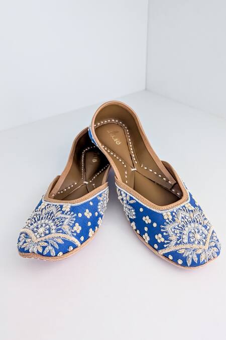 Azora_Blue Naayab Embroidered Raw Silk Juttis _Online_at_Aza_Fashions