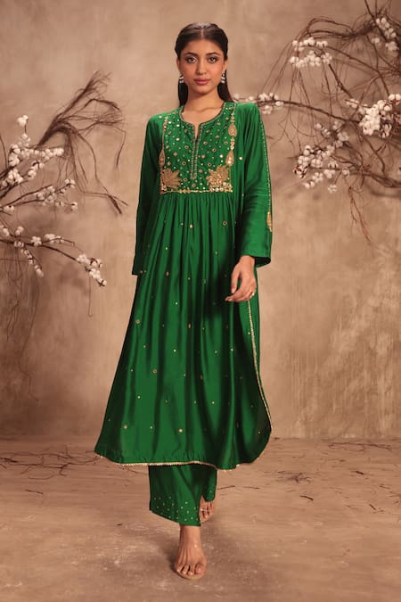 Shop_Label Niti Bothra_Green Silk Embroidery Round Neck Placement Kurta With Pant _Online_at_Aza_Fashions