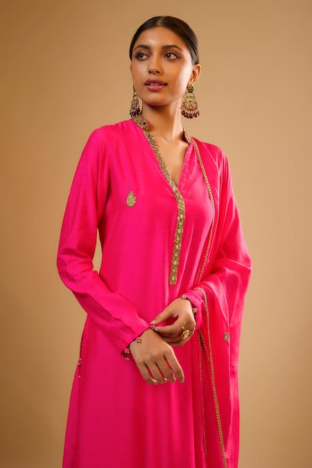 Label Niti Bothra_Pink Silk Embroidery V-neck Kurta With Pant _at_Aza_Fashions
