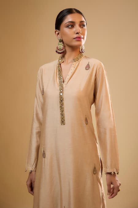 Shop Label Niti Bothra Ivory Silk Mandarin Collar Embroidered Kurta With Pant Online at Aza Fashions Shop_Label Niti Bothra_Ivory Silk Mandarin Collar Embroidered Kurta With Pant _Online_at_Aza_Fashions