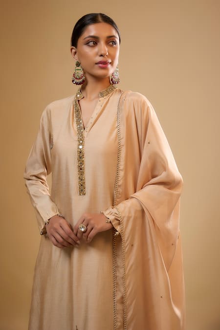 Label Niti Bothra Ivory Silk Mandarin Collar Embroidered Kurta With Pant at Aza Fashions Label Niti Bothra_Ivory Silk Mandarin Collar Embroidered Kurta With Pant _at_Aza_Fashions