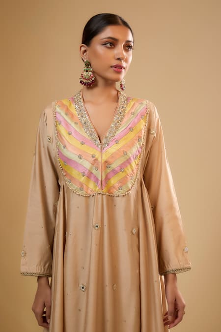 Shop_Label Niti Bothra_Ivory Silk Embroidery V-neck Kurta With Pant _Online_at_Aza_Fashions