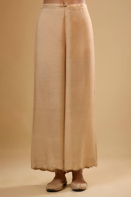 Label Niti Bothra_Ivory Silk Embroidery V-neck Kurta With Pant _at_Aza_Fashions