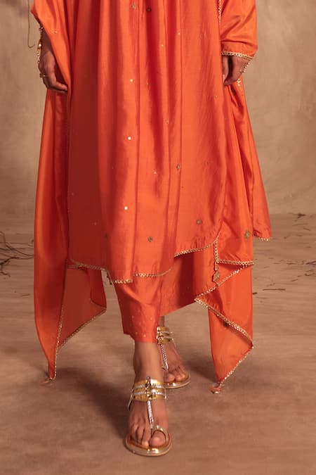 Buy_Label Niti Bothra_Orange Silk Embroidery Round Neck Yoke Kurta With Pant 