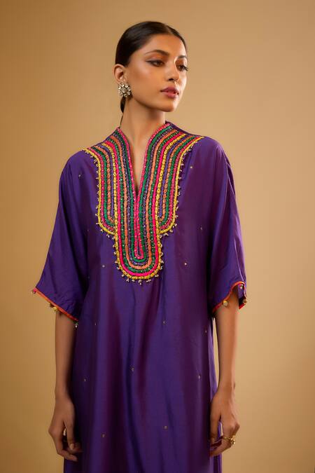 Buy_Label Niti Bothra_Purple Silk Embroidery Split V-neck Yoke Kurta With Pant _Online_at_Aza_Fashions