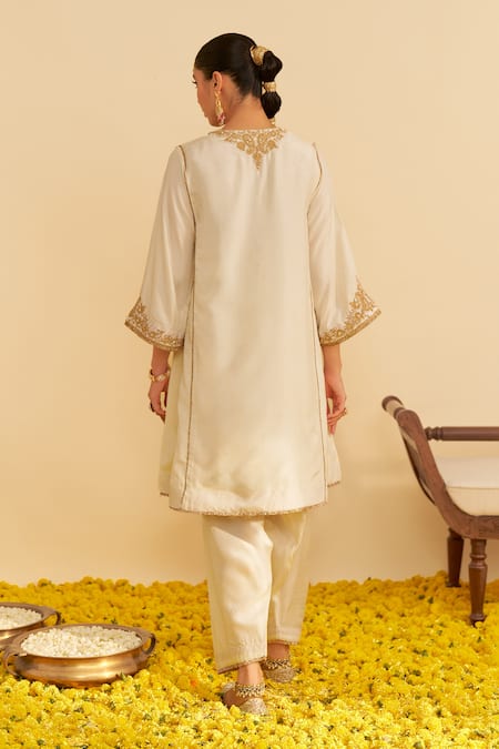 Shop Sheetal Batra Ivory Embroidery Round Neck Ayra Kurta With Salwar at Aza Fashions Shop_Sheetal Batra_Ivory Embroidery Round Neck Ayra Kurta With Salwar _at_Aza_Fashions