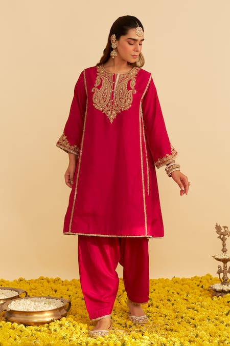 Sheetal Batra Pink Silk Organza Embroidery Round Neck Ayra Kurta Set at Aza Fashions Sheetal Batra_Pink Silk Organza Embroidery Round Neck Ayra Kurta Set _at_Aza_Fashions