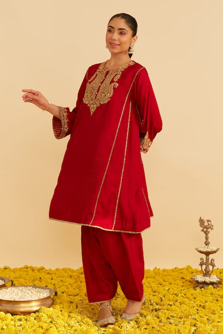 Buy_Sheetal Batra_Red Embroidery Round Neck Ayra Kurta With Salwar _Online_at_Aza_Fashions