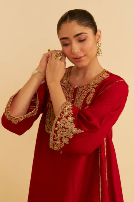 Sheetal Batra Red Silk Organza Embroidery Round Neck Ayra Kurta Set Online at Aza Fashions Sheetal Batra_Red Silk Organza Embroidery Round Neck Ayra Kurta Set _Online_at_Aza_Fashions