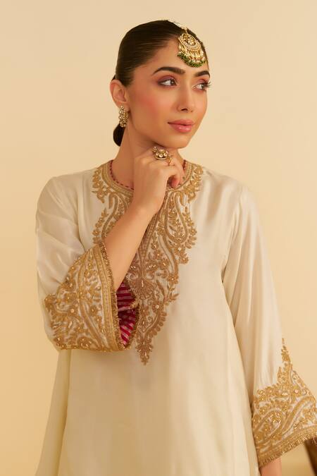 Sheetal Batra Ivory Embroidery Round Neck Marwa Chauga Kurta Set at Aza Fashions Sheetal Batra_Ivory Embroidery Round Neck Marwa Chauga Kurta Set _at_Aza_Fashions