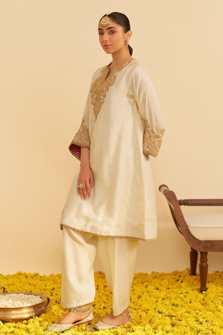 Sheetal Batra_Ivory Silk Organza Embroidery Round Neck Marwa Chauga Kurta Set _at_Aza_Fashions