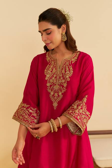 Buy_Sheetal Batra_Pink Silk Organza Embroidery Round Neck Marwa Chauga Kurta Set 