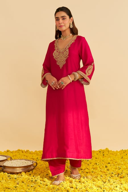 Sheetal Batra_Pink Silk Organza Embroidery Round Neck Haayat Kaftan Set _at_Aza_Fashions