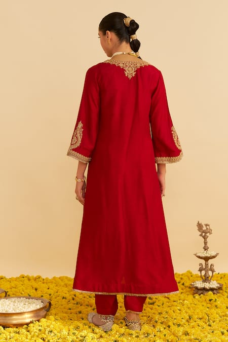 Shop Sheetal Batra Red Embroidery Round Neck Haayat Kaftan Set at Aza Fashions Shop_Sheetal Batra_Red Embroidery Round Neck Haayat Kaftan Set _at_Aza_Fashions