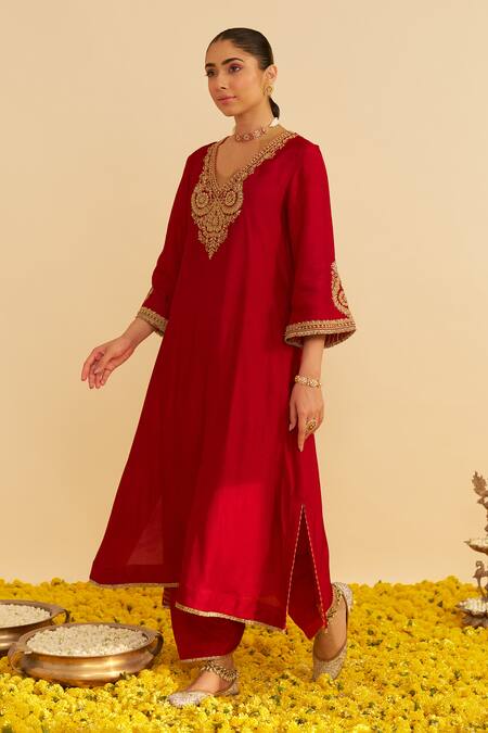 Shop Sheetal Batra Red Embroidery Round Neck Haayat Kaftan Set Online at Aza Fashions Shop_Sheetal Batra_Red Embroidery Round Neck Haayat Kaftan Set _Online_at_Aza_Fashions