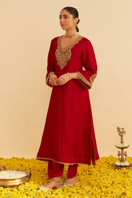 Sheetal Batra Red Embroidery Round Neck Haayat Kaftan Set at Aza Fashions Sheetal Batra_Red Embroidery Round Neck Haayat Kaftan Set _at_Aza_Fashions