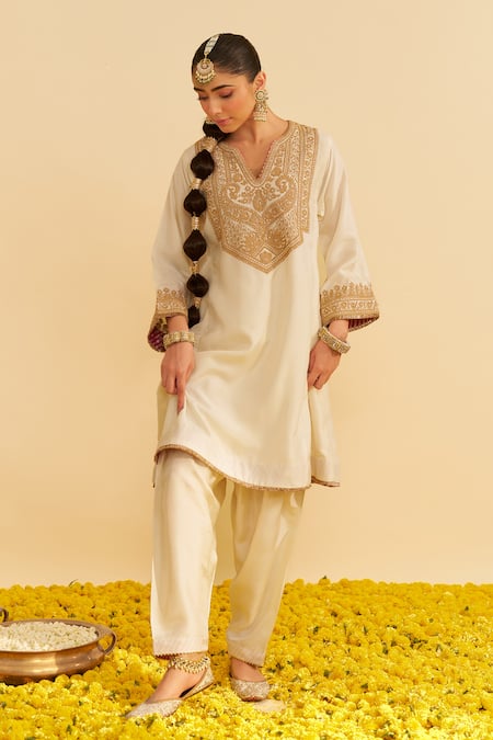 Sheetal Batra Ivory Embroidery Split V-neck Mehza Kurta Set at Aza Fashions Sheetal Batra_Ivory Embroidery Split V-neck Mehza Kurta Set _at_Aza_Fashions