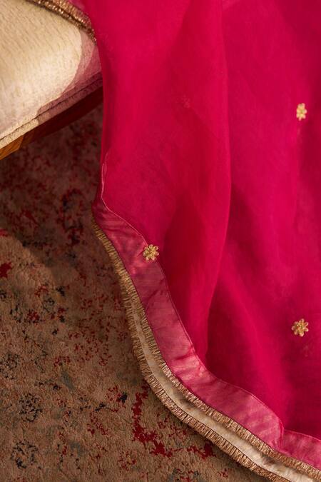 Buy_Sheetal Batra_Pink Embroidery V-neck Mehza Kurta Set _Online_at_Aza_Fashions