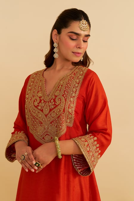 Sheetal Batra Orange Embroidery V-neck Mehza Kurta Set at Aza Fashions Sheetal Batra_Orange Embroidery V-neck Mehza Kurta Set _at_Aza_Fashions