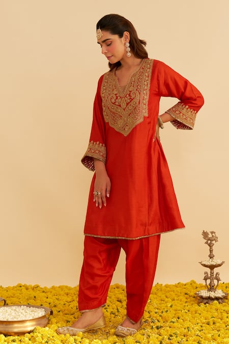 Buy_Sheetal Batra_Orange Silk Organza Sequins Round Neck Mehza Kurta Set 