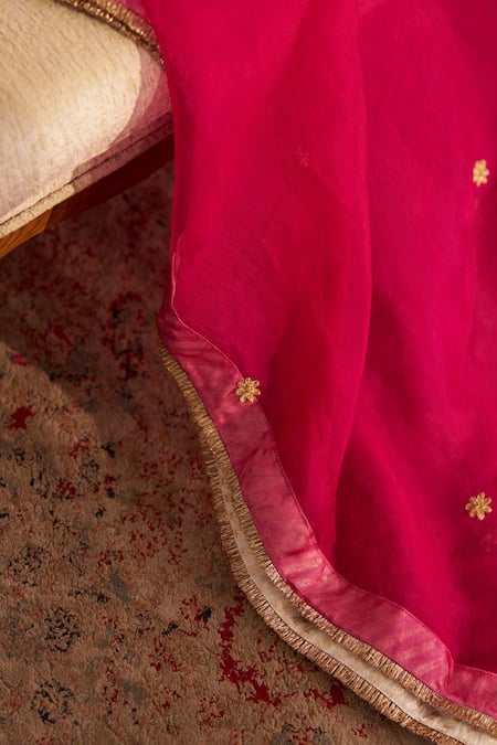 Sheetal Batra_Pink Embroidery Split V-neck Amaya Kaftan Set _Online_at_Aza_Fashions