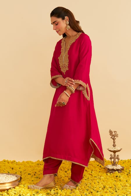 Shop Sheetal Batra Pink Silk Organza Embroidery Round Neck Amaya Kaftan Set Online at Aza Fashions Shop_Sheetal Batra_Pink Silk Organza Embroidery Round Neck Amaya Kaftan Set _Online_at_Aza_Fashions