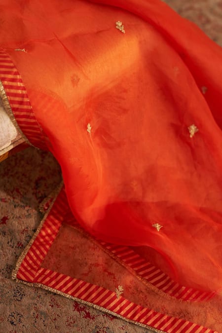 Sheetal Batra Orange Embroidery Round Neck Hiba Kaftan Set Online at Aza Fashions Sheetal Batra_Orange Embroidery Round Neck Hiba Kaftan Set _Online_at_Aza_Fashions