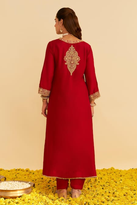 Shop Sheetal Batra Red Embroidery Split V-neck Hiba Kaftan Set at Aza Fashions Shop_Sheetal Batra_Red Embroidery Split V-neck Hiba Kaftan Set _at_Aza_Fashions