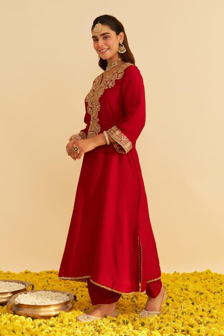 Shop Sheetal Batra Red Embroidery Split V-neck Hiba Kaftan Set Online at Aza Fashions Shop_Sheetal Batra_Red Embroidery Split V-neck Hiba Kaftan Set _Online_at_Aza_Fashions