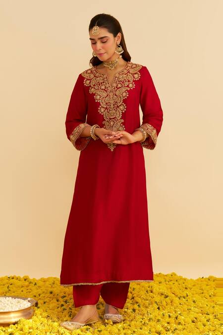 Buy Sheetal Batra Red Silk Organza Embroidery Split V-neck Hiba Kaftan Set Online at Aza Fashions Buy_Sheetal Batra_Red Silk Organza Embroidery Split V-neck Hiba Kaftan Set _Online_at_Aza_Fashions