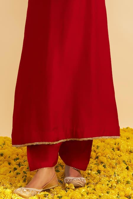 Shop Sheetal Batra Red Silk Organza Embroidery Split V-neck Hiba Kaftan Set Online at Aza Fashions Shop_Sheetal Batra_Red Silk Organza Embroidery Split V-neck Hiba Kaftan Set _Online_at_Aza_Fashions