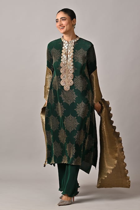 Kiran Uttam Ghosh Green Polyester Round Neck Pleated Hand Embroidered Kurta