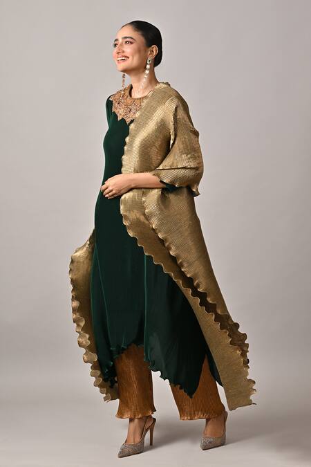 Kiran Uttam Ghosh Gold Polyester Pleated Designer Dupatta at Aza Fashions Kiran Uttam Ghosh_Gold Polyester Pleated Designer Dupatta _at_Aza_Fashions