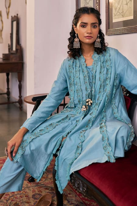 Vidushi Gupta_Blue Modal, Silk, Cotton Tassels, Lace V-neck Blush Designer Kurta Set _Online_at_Aza_Fashions