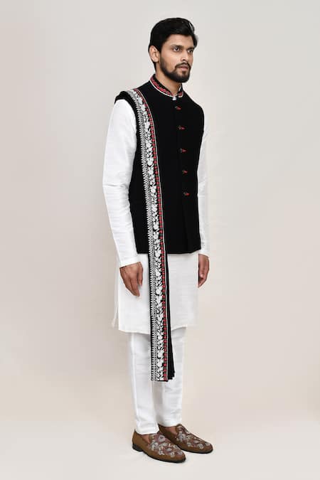 Arihant Rai Sinha_Black Embroidery Nehru Jacket With White Kurta Set _at_Aza_Fashions