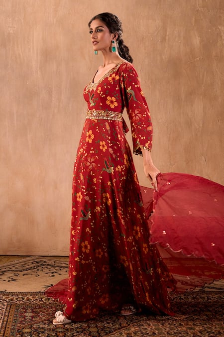Mehak Murpana X AZA Red Crepe, Georgette Embroidery V-neck Floral Print Anarkali With Dupatta at Aza Fashions Mehak Murpana X AZA_Red Crepe, Georgette Embroidery V-neck Floral Print Anarkali With Dupatta _at_Aza_Fashions