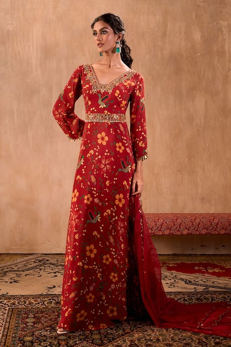 Buy Mehak Murpana X AZA Red Crepe, Georgette Embroidery V-neck Floral Print Anarkali With Dupatta Buy_Mehak Murpana X AZA_Red Crepe, Georgette Embroidery V-neck Floral Print Anarkali With Dupatta