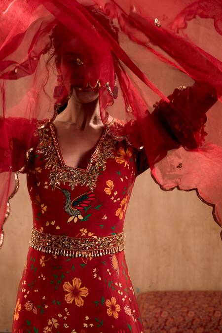 Shop Mehak Murpana X AZA Red Crepe, Georgette Embroidery V-neck Floral Print Anarkali With Dupatta Shop_Mehak Murpana X AZA_Red Crepe, Georgette Embroidery V-neck Floral Print Anarkali With Dupatta