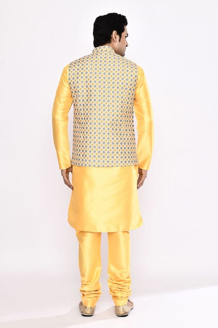 Arihant Rai Sinha Yellow Silk Blend Churidar 
