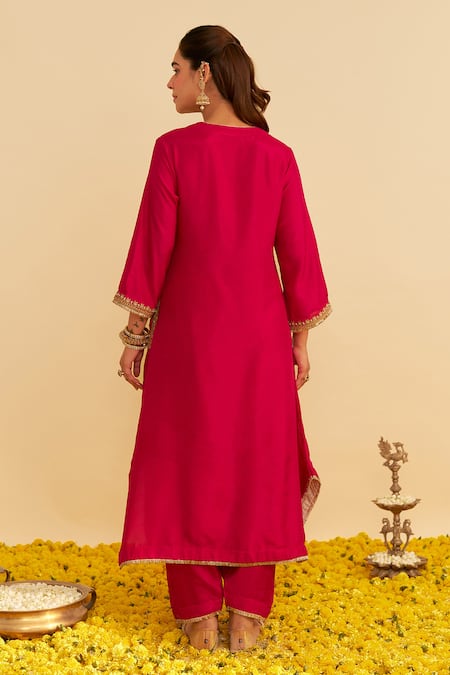 Shop Sheetal Batra Pink Silk Organza Embroidery Round Neck Amaya Kaftan Set at Aza Fashions Shop_Sheetal Batra_Pink Silk Organza Embroidery Round Neck Amaya Kaftan Set _at_Aza_Fashions