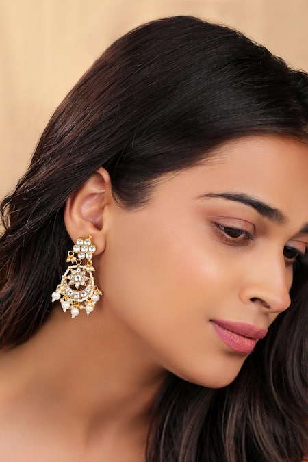 Riana Jewellery White Minimalistic Chandbali Jaday Earings
