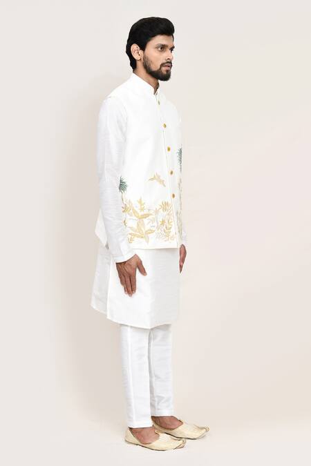 Arihant Rai Sinha_White Linen Embroidery Nehru Jacket _at_Aza_Fashions