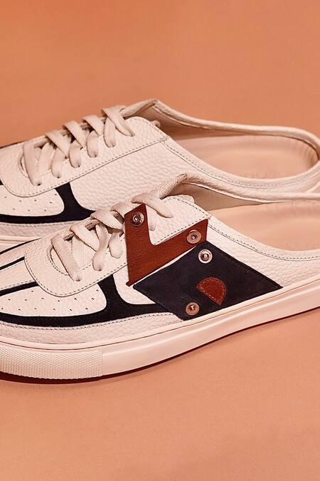 Dmodot White Freddo Bianco Designer Sneakers Online at Aza Fashions Dmodot_White Freddo Bianco Designer Sneakers _Online_at_Aza_Fashions