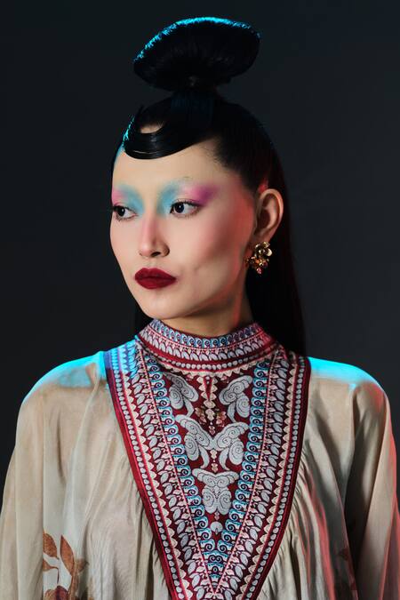 Buy_Rajdeep Ranawat_Beige Silk Embroidery Farah Draped Circular Kaftan With Band Collar 