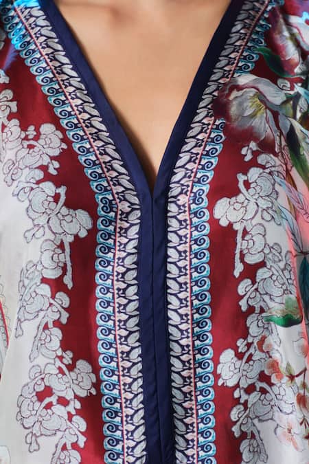 Buy_Rajdeep Ranawat_Beige Silk V-neck Chantelle Floral Print V 