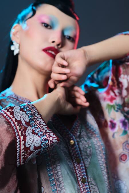 Buy_Rajdeep Ranawat_Beige Silk V-neck V 