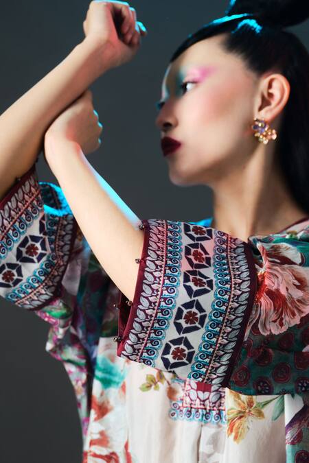 Buy_Rajdeep Ranawat_Beige Silk V-neck Banera Floral Printed 