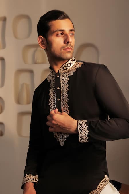 Kustomeyes_Black Cotton Embroidery Noir Edge Designer Kurta Set _at_Aza_Fashions